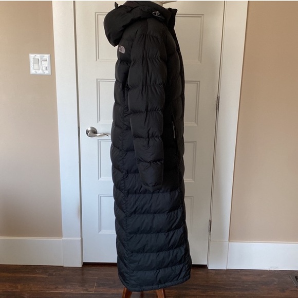 The North Face Down Puffer Parka - Picture 2 of 9